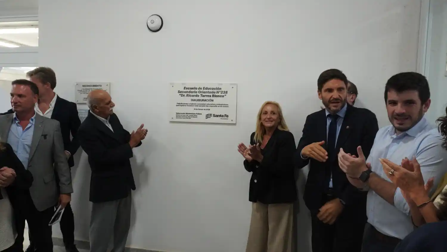 238 inauguracion placa