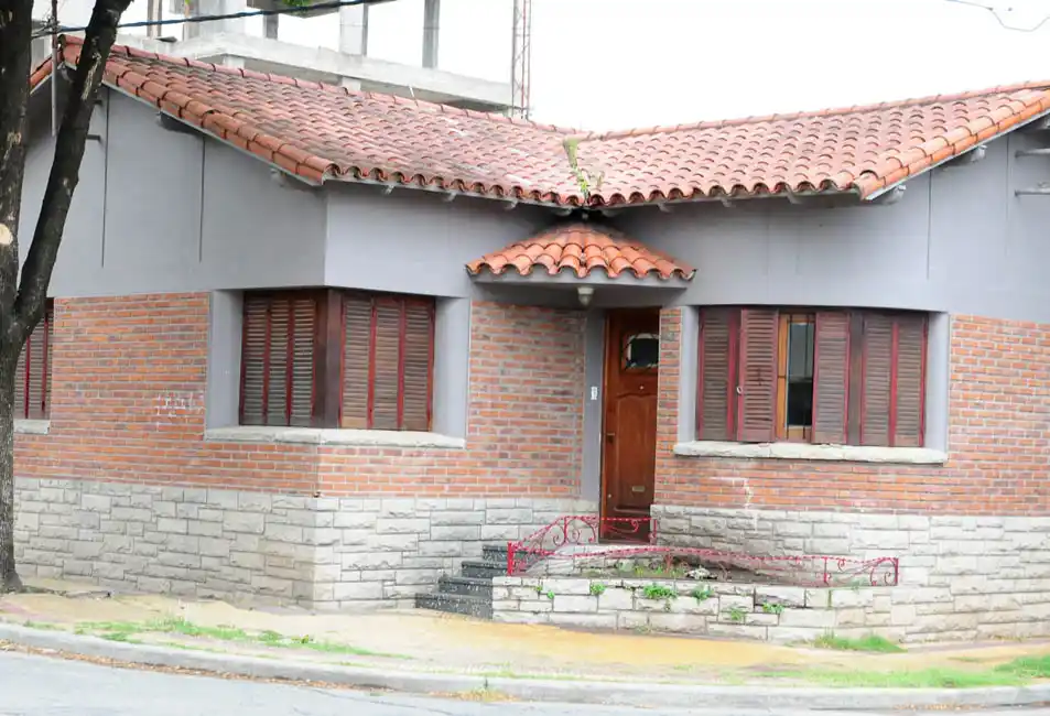 Asaltaron a una mujer mayor en  su vivienda en San Lorenzo al 900