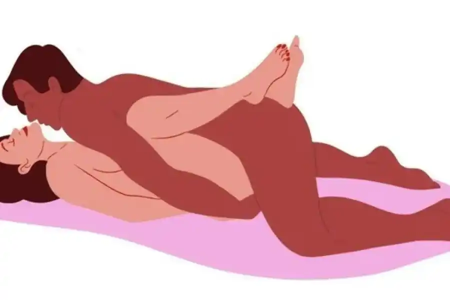 Una de las posiciones más habituales del Kamasutra muchas veces puede terminar con el peso del hombre cayendo demasiado sobre las piernas de la mujer.