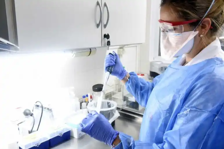 Ordenan la compra de medio millón de reactivos para detectar coronavirus
