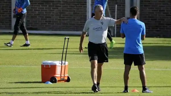 Con tres cambios en el equipo, Boca visita a Atlético Paranaense
