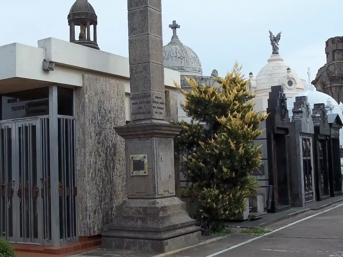 El municipio deberá preservar el monumento histórico que recuerda a Cecil Newton