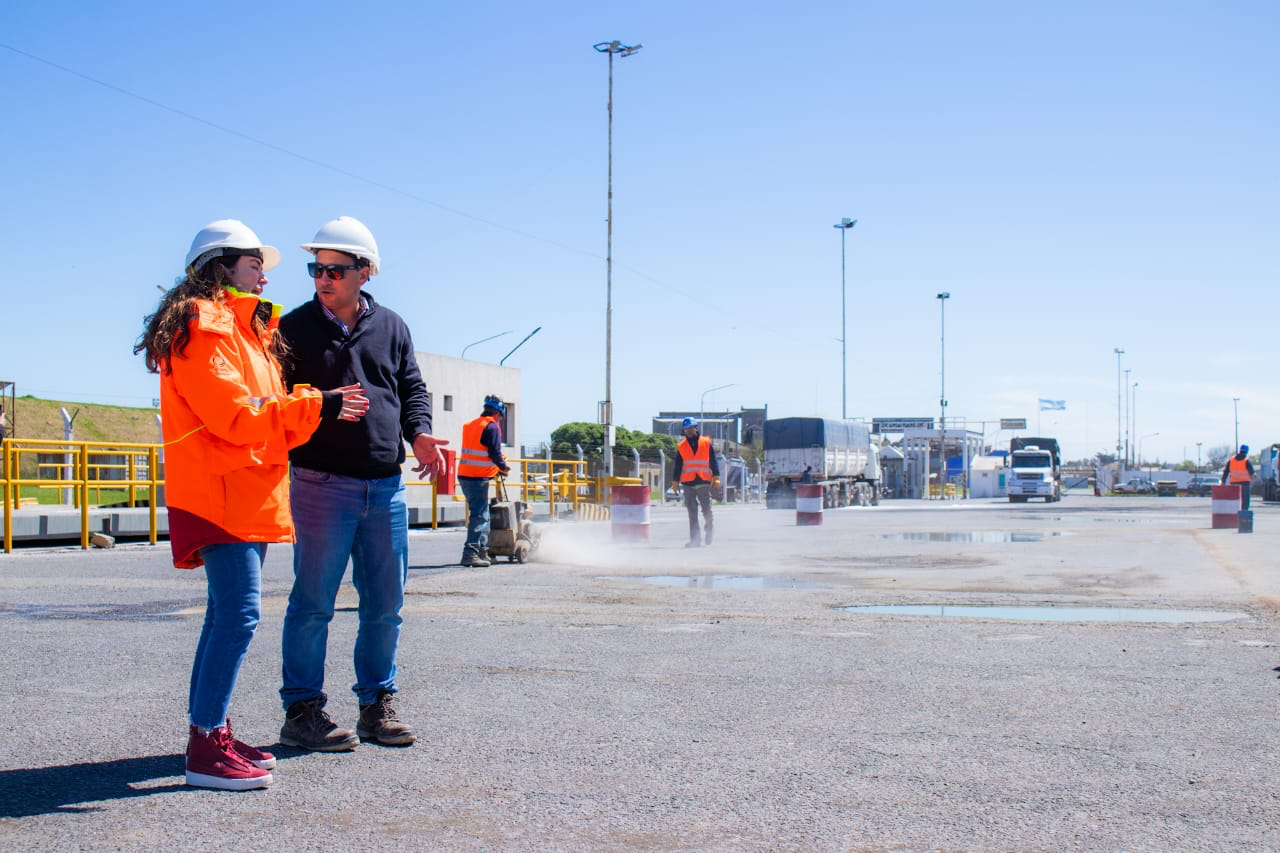 Avanzan las obras para potenciar la infraestructura en los sitios 8, 9 y 10 de Puerto Quequén.