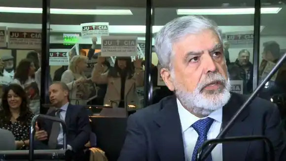 LA VALIJA de Antonini Wilson sigue dando de qué hablar: tribunal argentino absuelve al exministro  Julio  De Vido