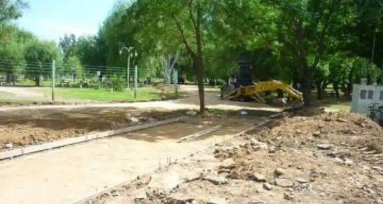 Actur fue a la Justicia y el Municipio sigue con las obras