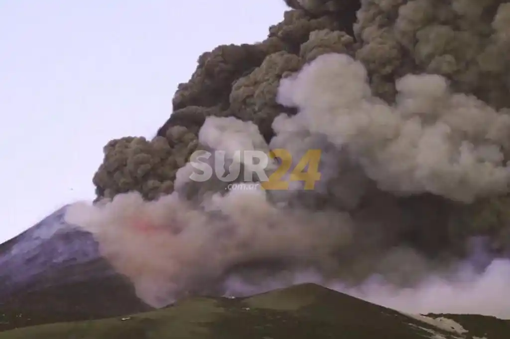 Italia: el volcán Etna está nuevamente en erupción