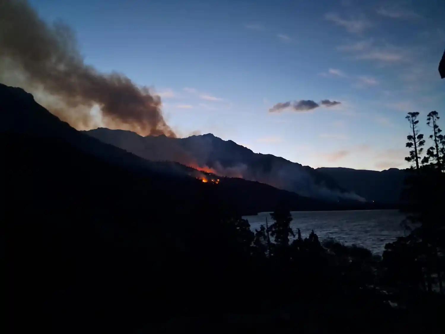 INCENDIOS CHUBUT FOTOS GUALEGUAYCHUENSE - 2