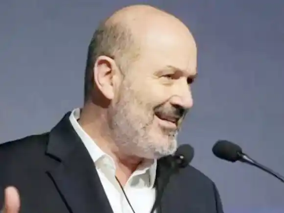 El  Gobierno libera el ingreso de miles de productos