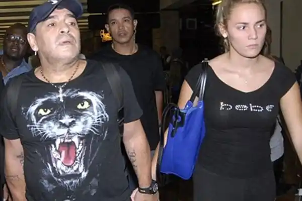 Difunden un video de Maradona agrediendo a Rocío Oliva