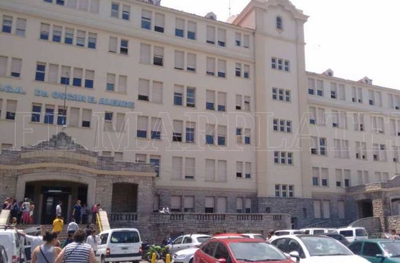 Hay un joven que está "grave" tras el vuelco del micro en ruta 88
