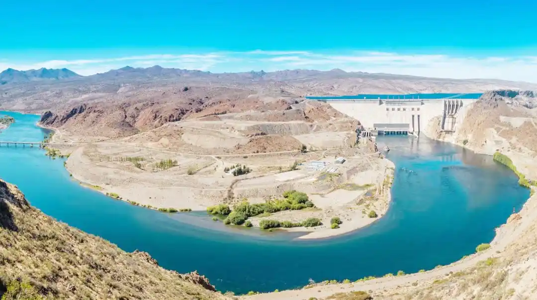 El Gobierno lanza la privatización de cuatro represas clave por las que espera recaudar unos U$S500 millones
