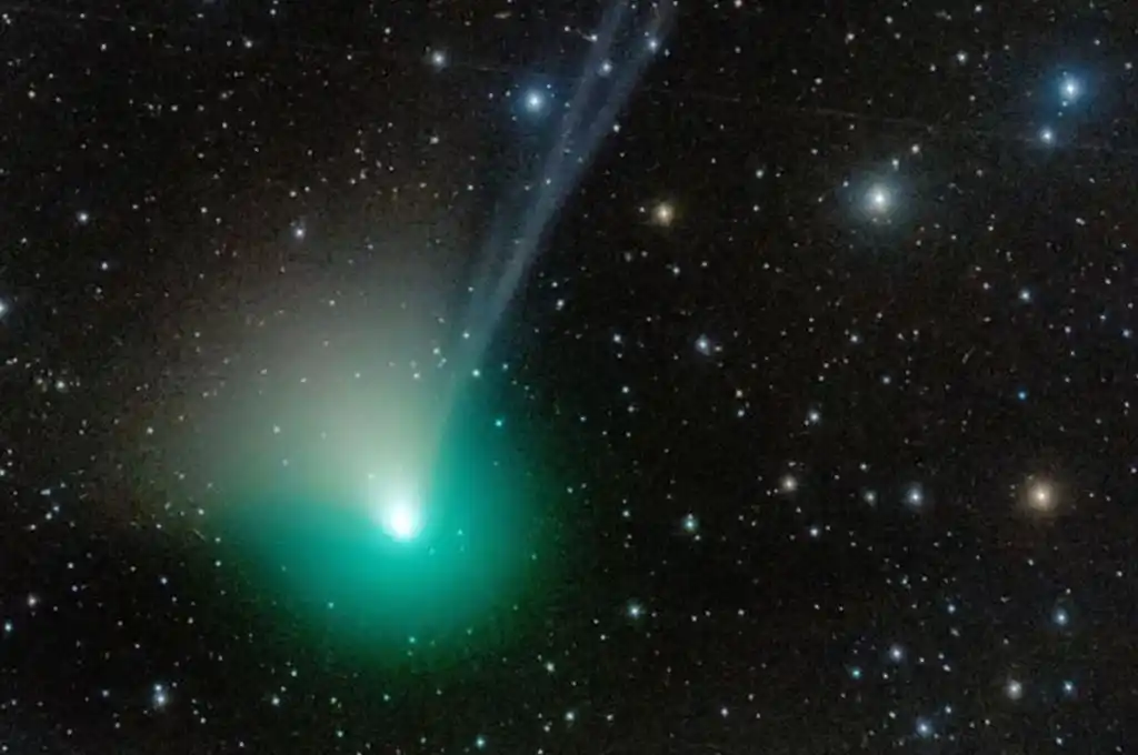Un espectacular cometa verde se verá por primera vez en 50.000 años: ¿cuándo y a qué hora pasará por Argentina?