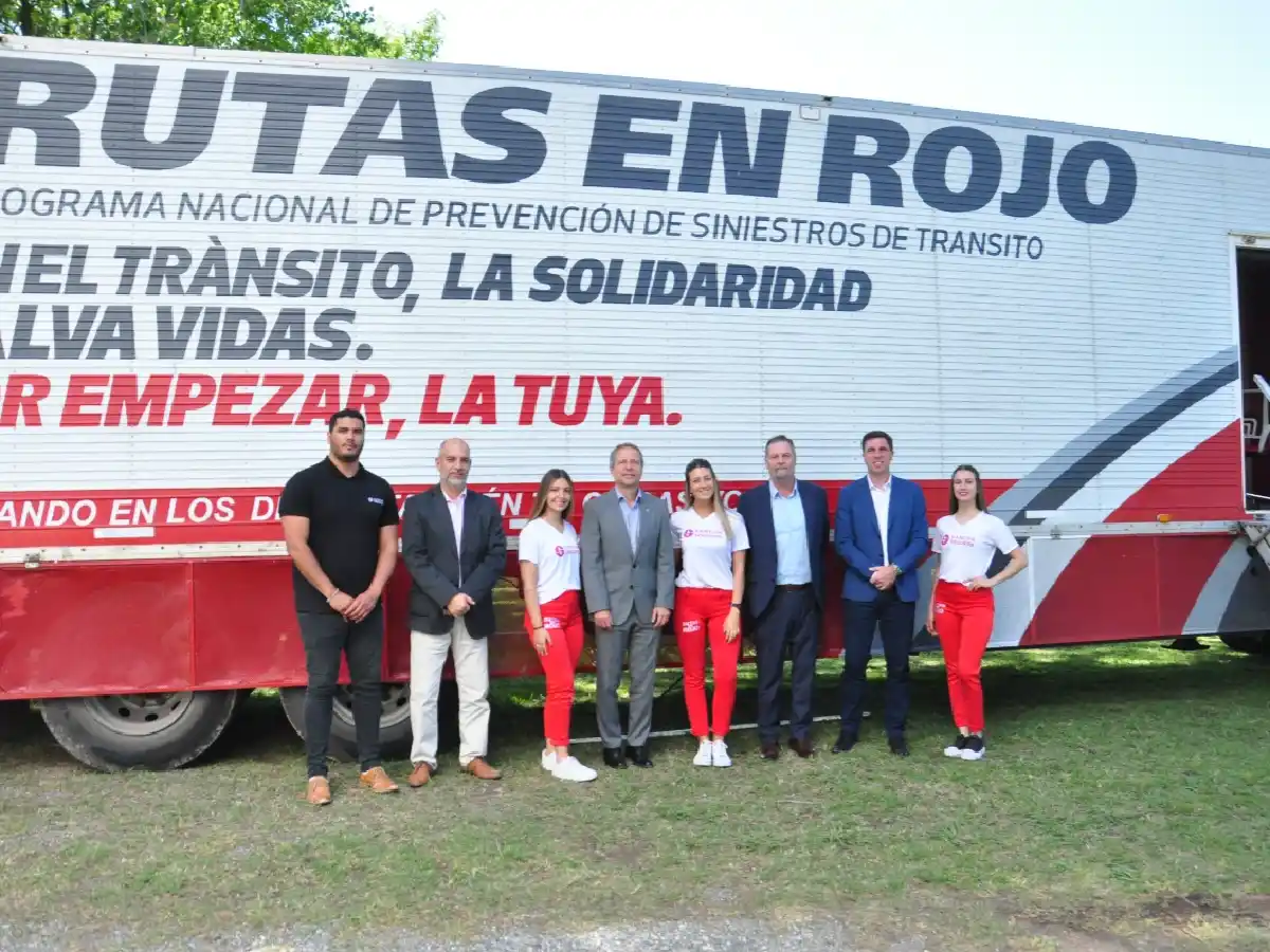Seguridad Vial: El camión de “Rutas en Rojo” pasó por la ciudad  