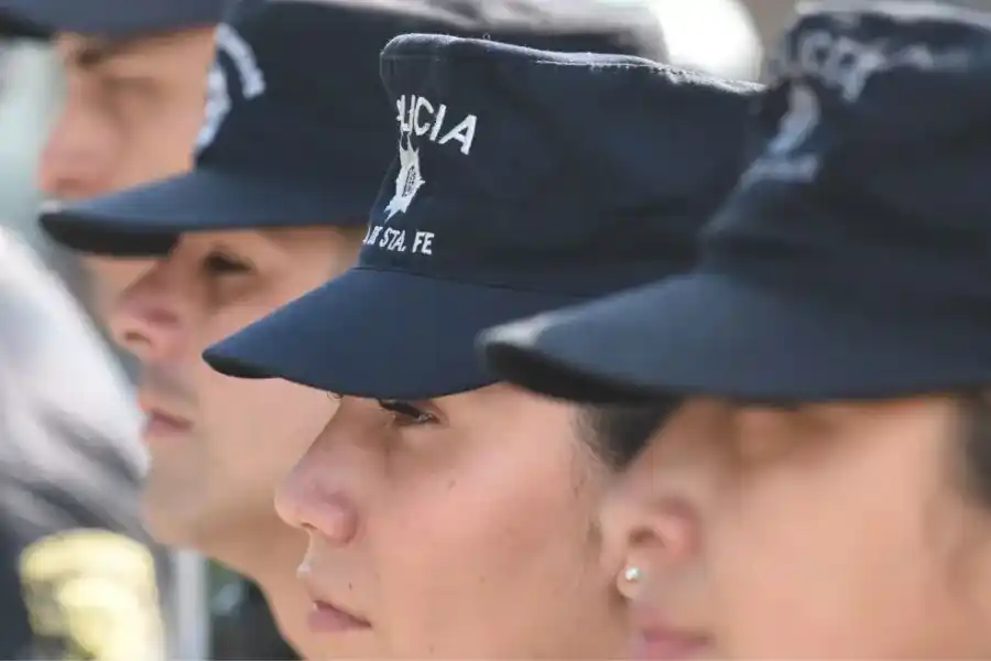 Acordaron una mejora salarial para la policía de Santa Fe, ¿cómo queda el básico?