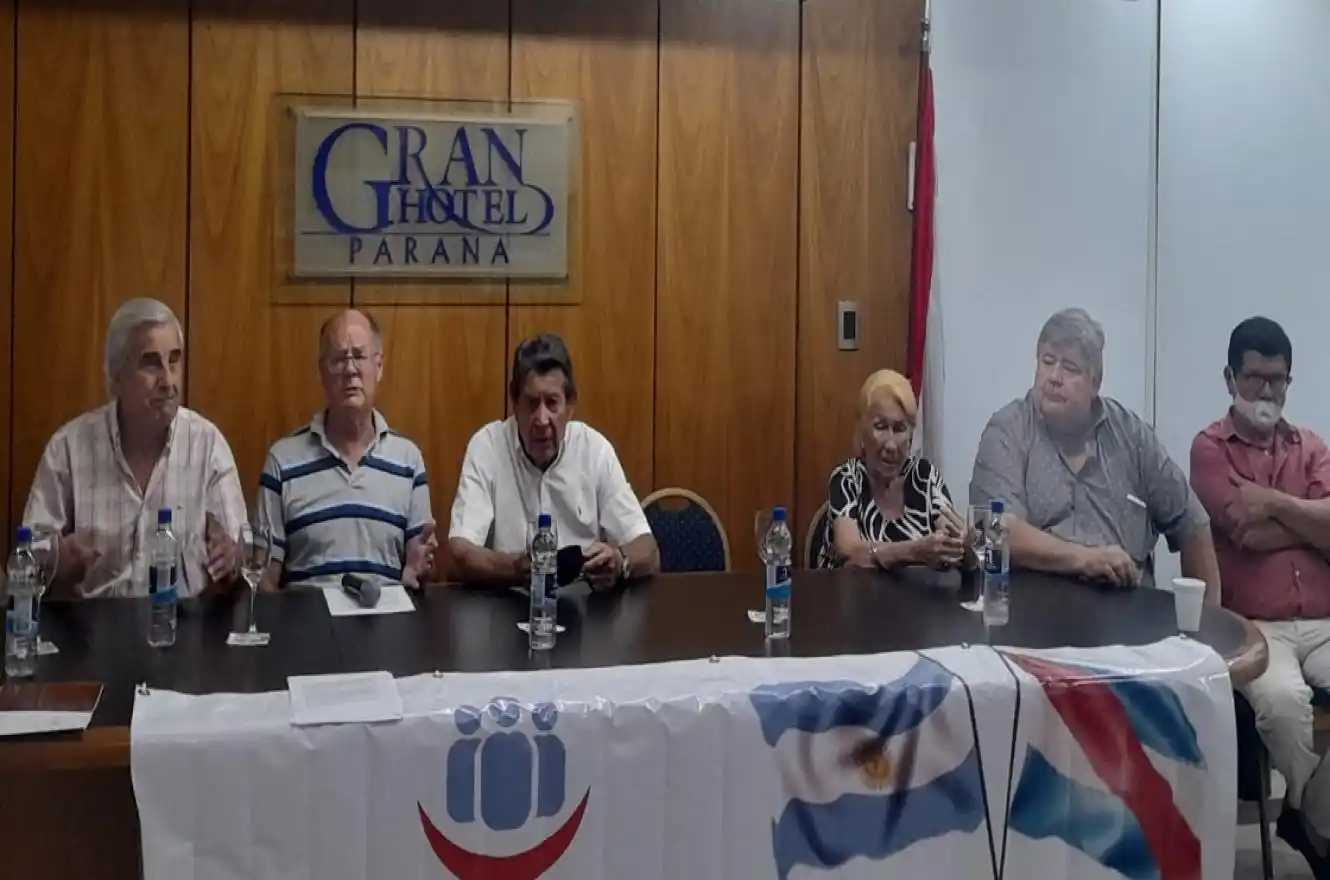 Lanzaron de Entre Todos: "Somos un sector del peronismo, no un grupo de dirigentes"