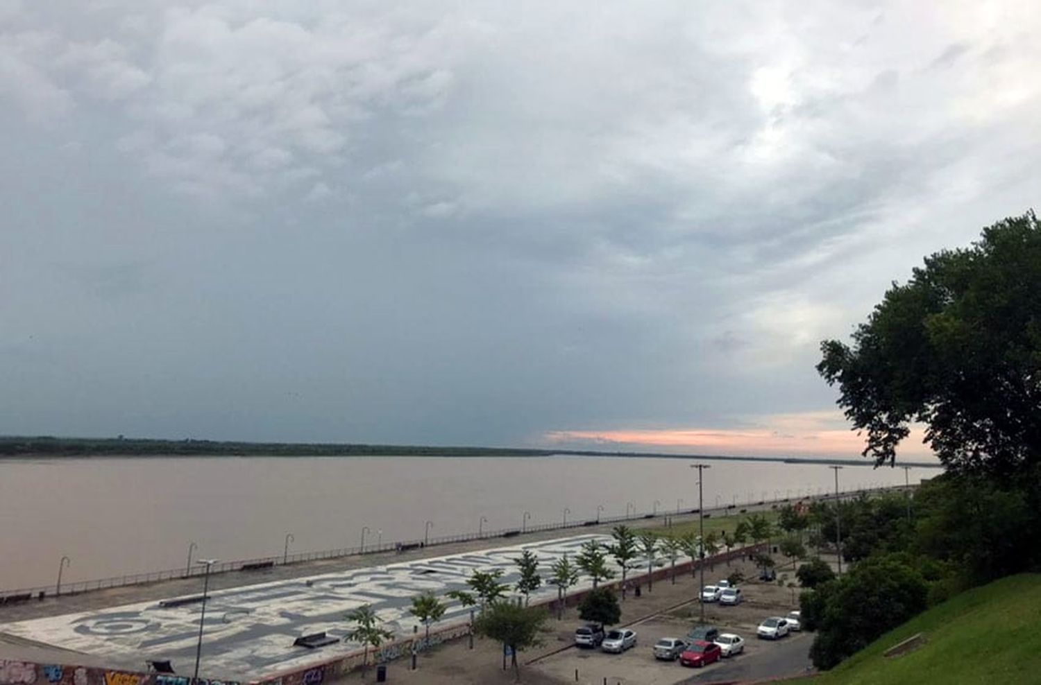 Aviso de tormentas y la llegada de un frente frío para Rosario y el sur de Santa Fe