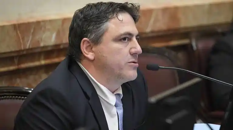 El senador de La Libertad Avanza, Francisco Paoltroni.