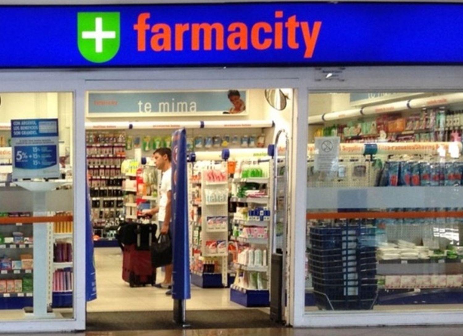 Farmacity a Provincia: La cadena ejerce presión y asegura que "los habitantes merecen elegir"