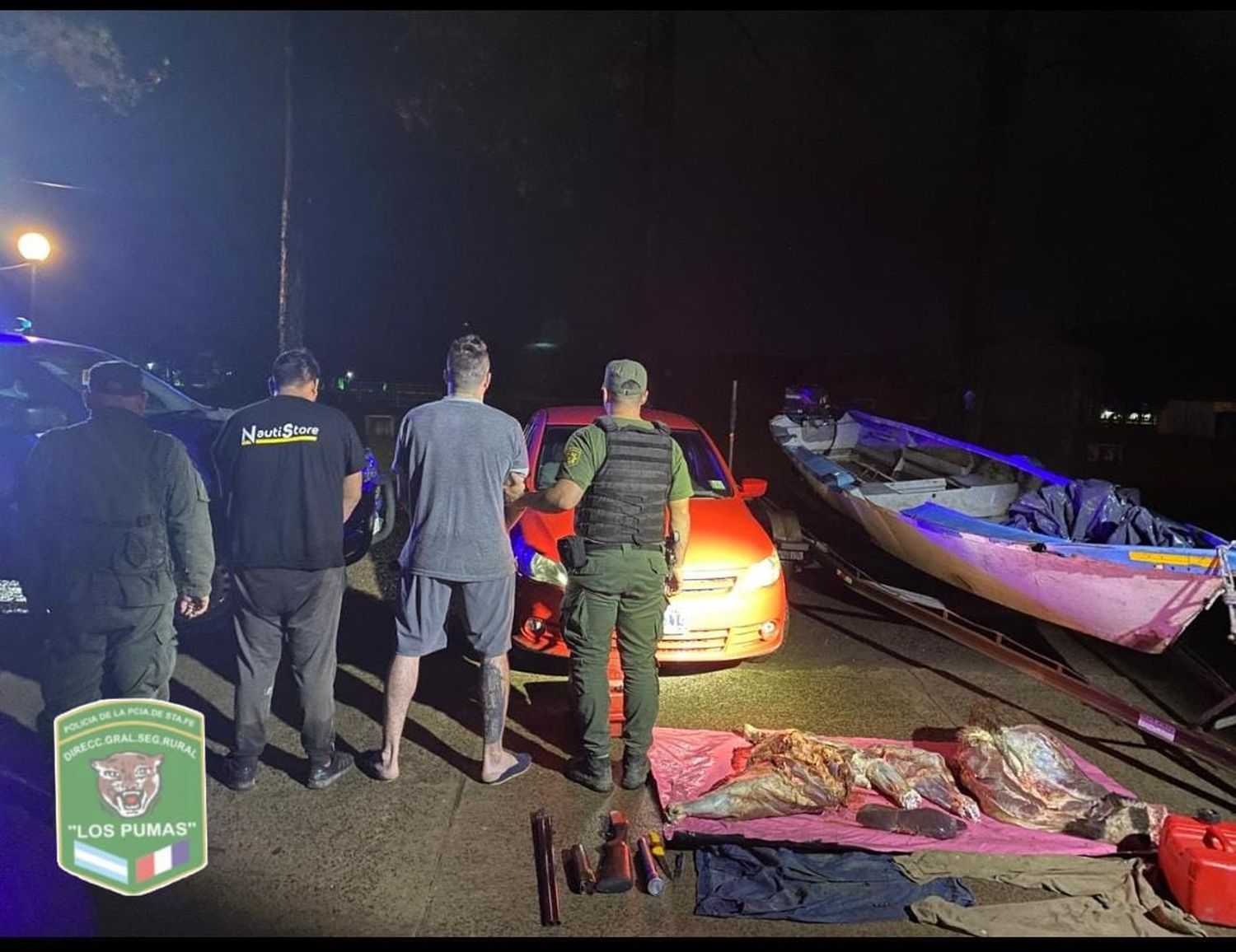 Secuestraron carne, armas, una piragua, y allanaron domicilios y una carnicería