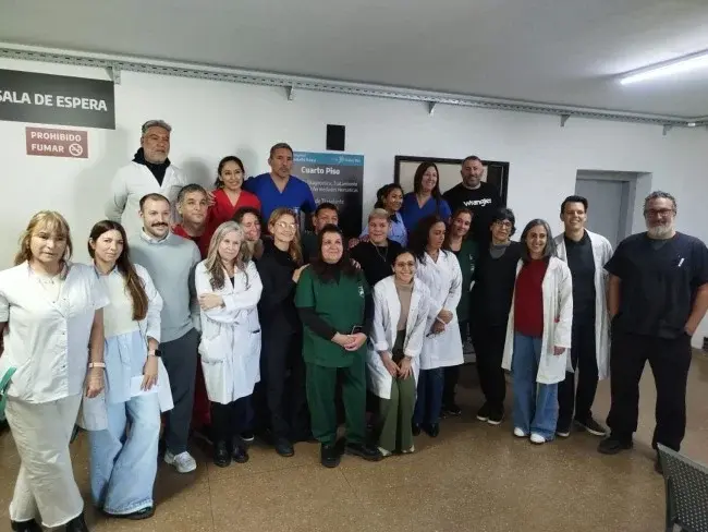 El equipo de la Unidad de Trasplante de Médula Ósea del Hospital Rossi, pionera en el sistema público y con más de 900 trasplantes realizados.