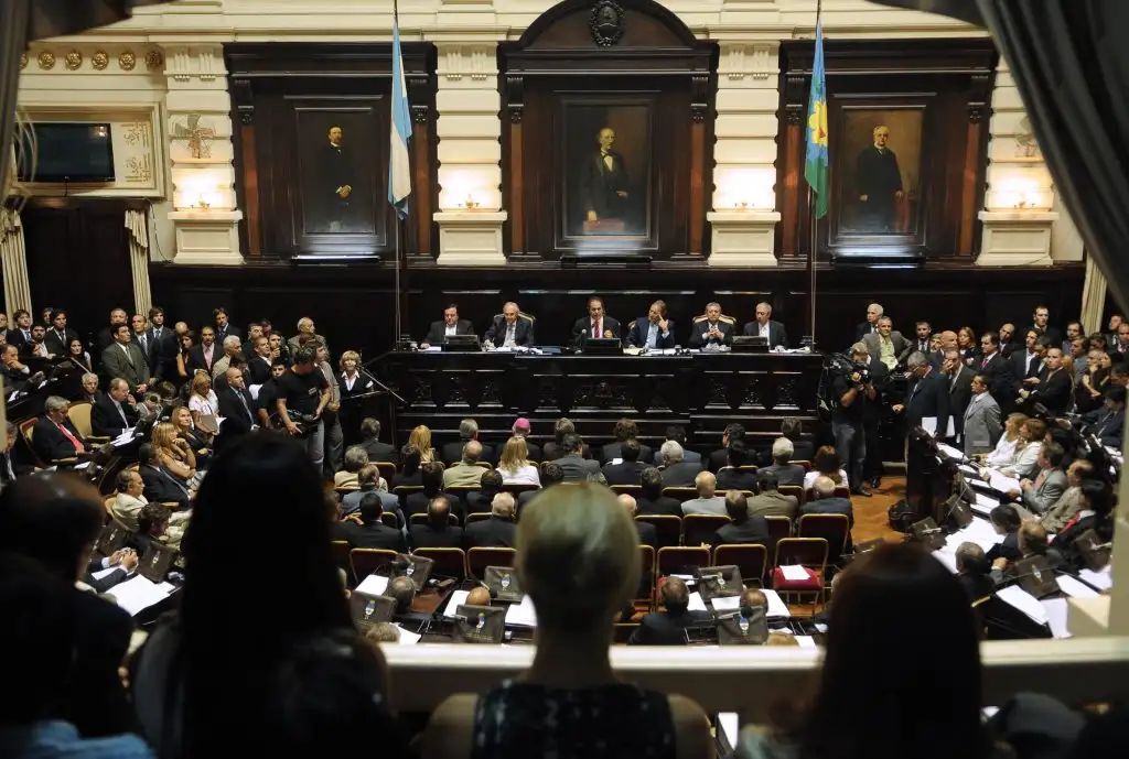 Cambiemos y el kirchnerismo, los bloques que más bancas ponen en juego en la Provincia 