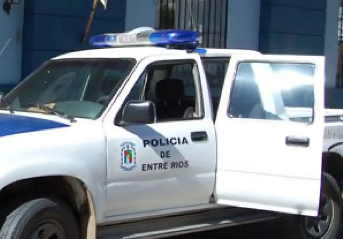 Una ex pareja entró a su casa y comenzó a agredirla: logró pedir ayuda de milagro