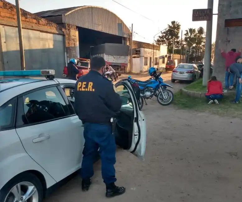 Un joven de 21 años corría picadas en Costanera con marihuana encima