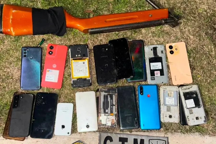 Celulares secuestrados.