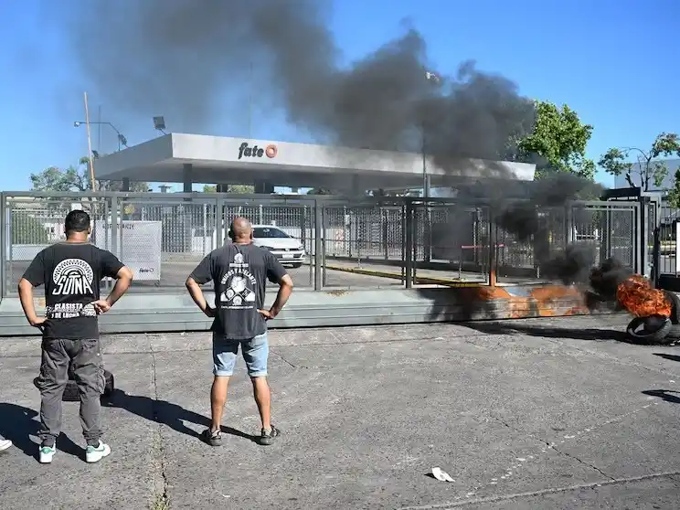 Fate reabrirá durante la conciliación: busca aplacar la tensión política, pero reitera que el cierre es un hecho