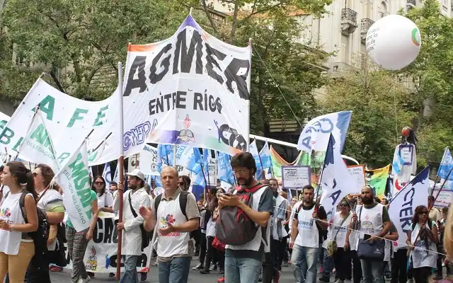 Piden la conciliación obligatoria: ¿El fin de los paros docentes? 