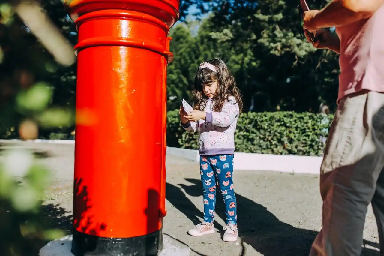 Los chicos pueden dejar su carta para Papá Noel en cinco buzones ubicados en diversos puntos de General Pueyrredon.