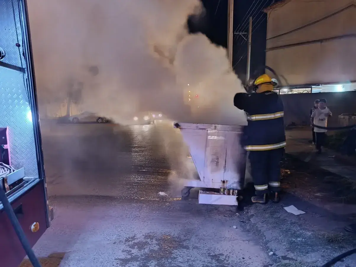 Bomberos controló y apagó el foco sin inconvenientes.