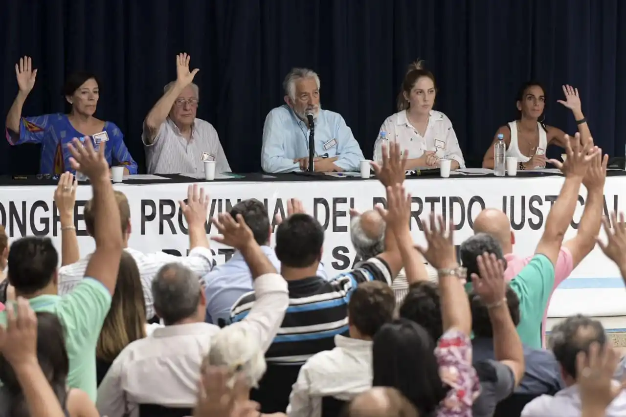 Sigue la pelea de los hermanos Rodríguez Saá en San Luis