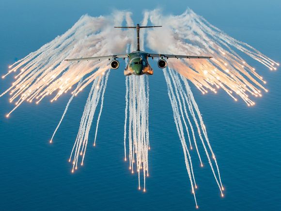 El KC-390 de Embraer se exhibe en la SOF Week 2025 como plataforma multimisión ideal para fuerzas especiales