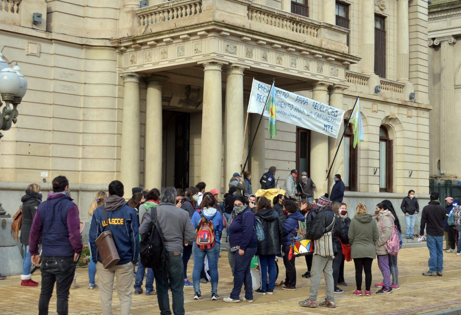 Cartoneros exigieron información sobre la gestión de residuos municipal