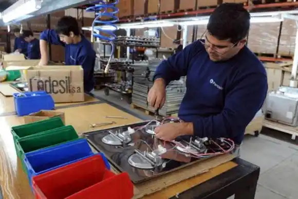 El empleo privado creció exponencialmente en Santa Fe durante 34 meses consecutivos