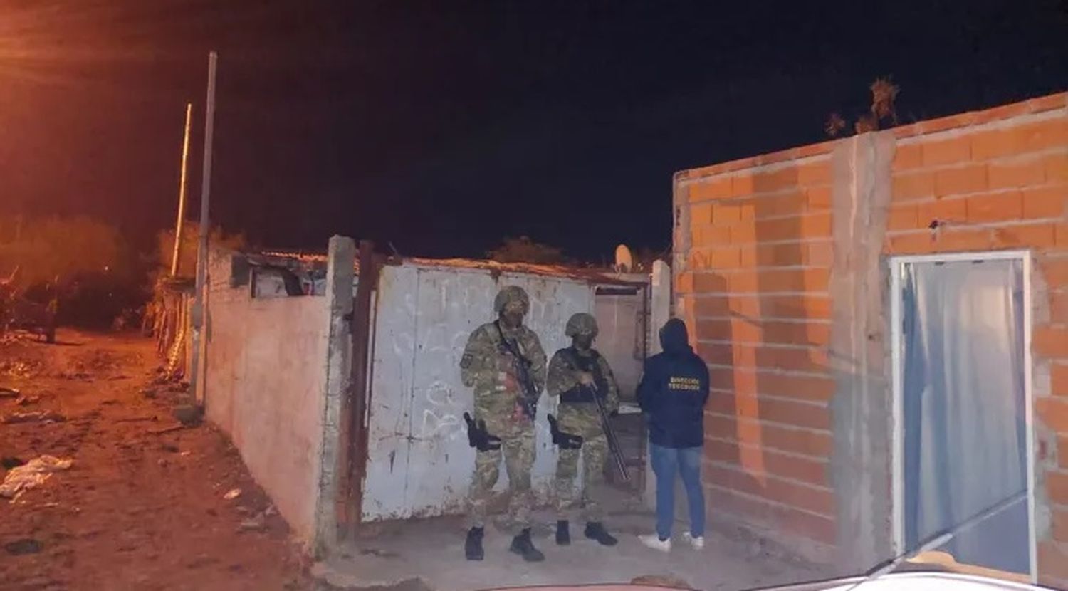 Tras varios operativos, secuestraron cocaína y detuvieron a una mujer