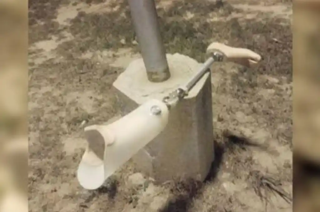 La pierna ortopédica en el lugar del hallazgo