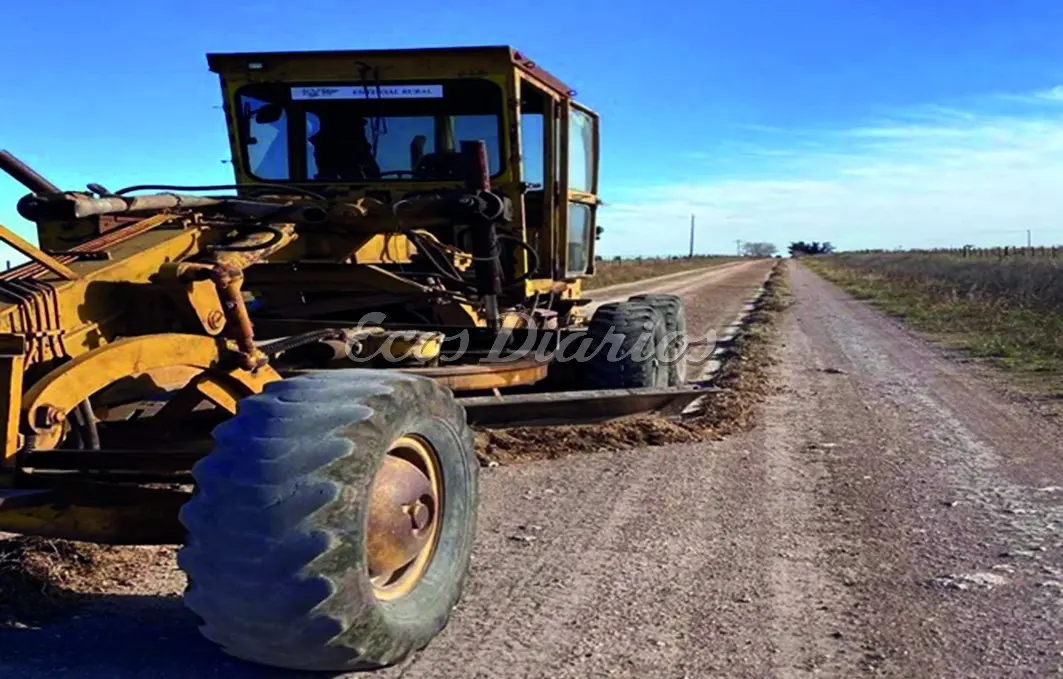 Caminos rurales. Trabajan para mejorar la circulación de la producción