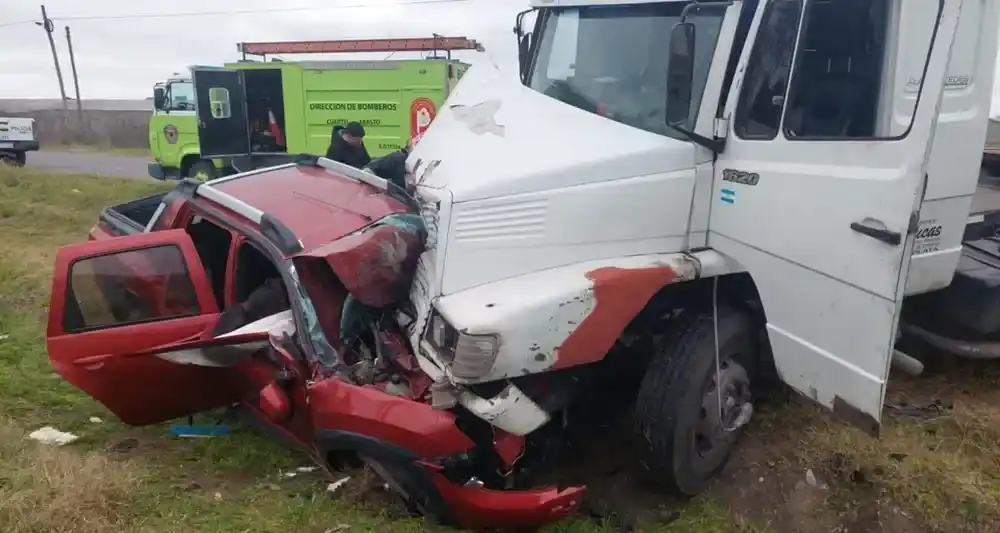 El mortal choque en Abasto, en las afueras de La Plata. NA