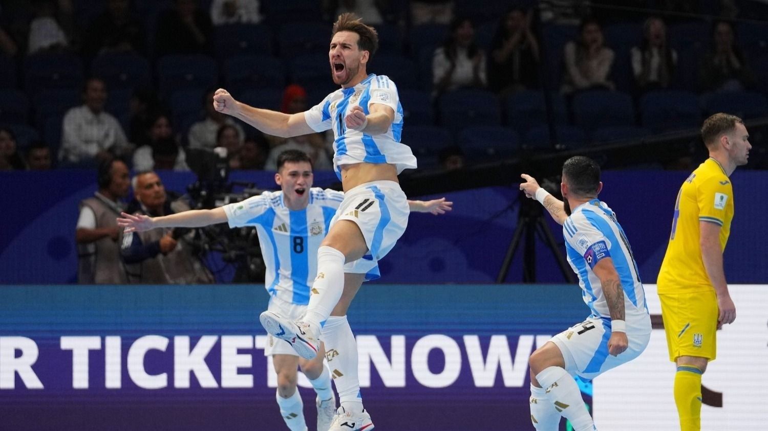 Alan Brandi, autor de un golazo de taco. Argentina 7-1 Ucrania por el Mundial de Futsal 2024