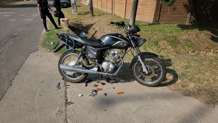 Violento accidente en el sur de la ciudad: dos personas hospitalizadas tras un fuerte choque - 5