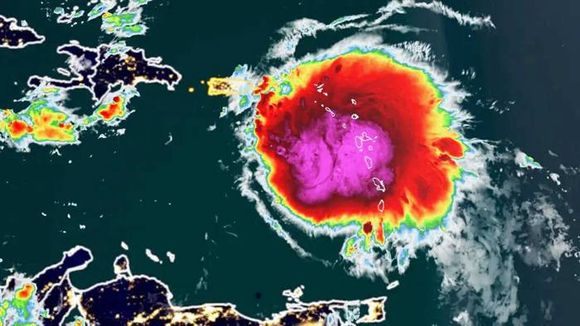 El huracán Fiona causa desastres en Puerto Rico mientras se dirige a República Dominicana