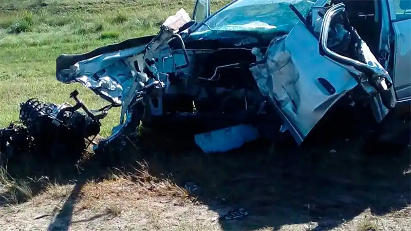 Falleció el conductor del auto que chocó con un camión en la Ruta 015