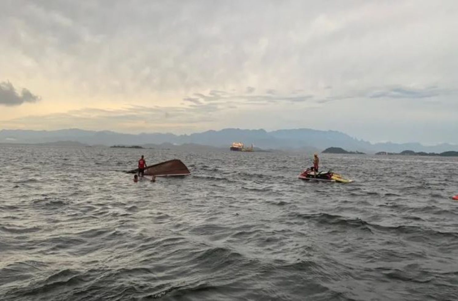 Río de Janeiro registró 58° de sensación térmica y luego se desató un temporal que dejó ocho desaparecidos