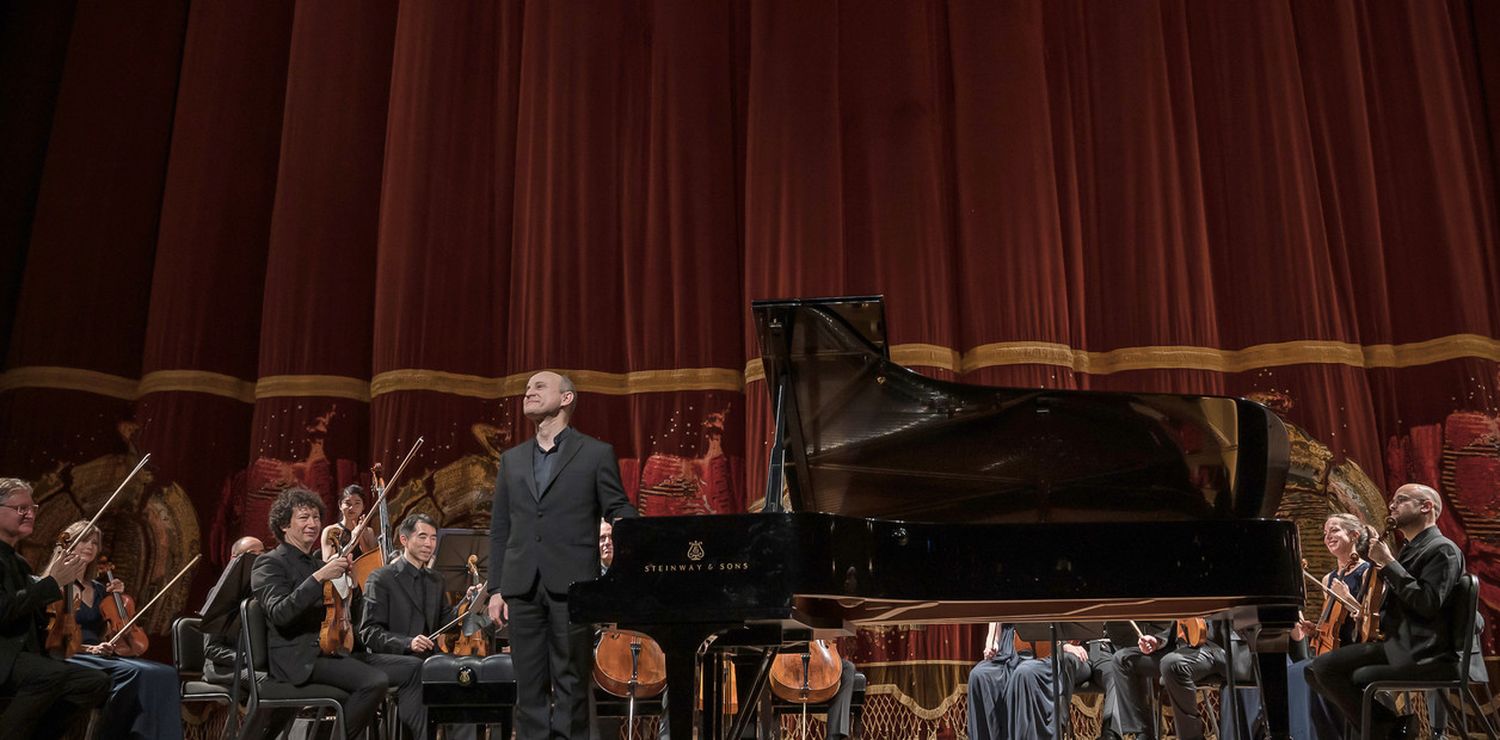 Nelson Goerner fue ovacionado en el Teatro Colón. Foto: Liliana Morsia - Mozarteum Argentino