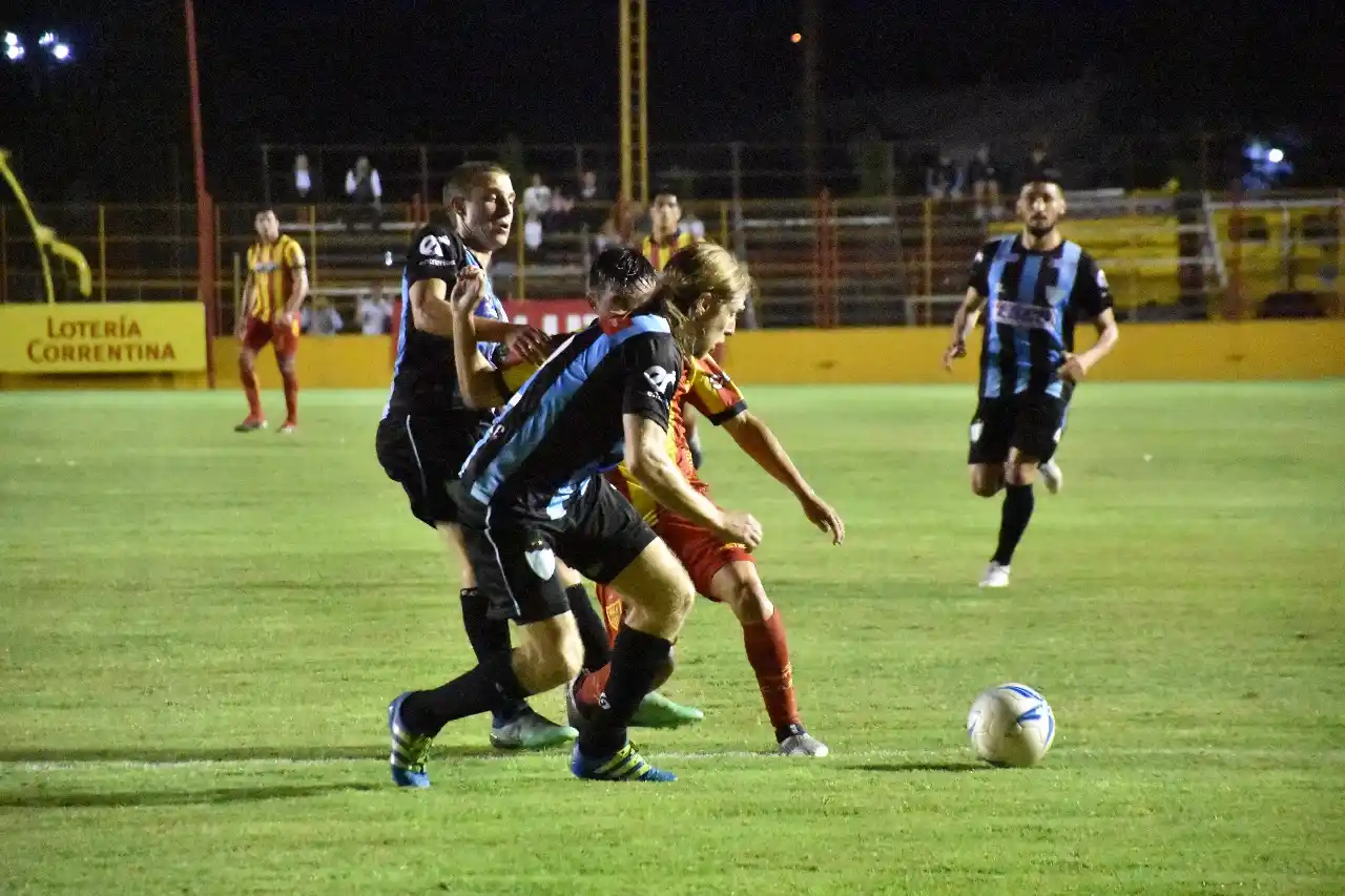 Juventud no ligó nada y perdió en la última pelota contra Boca Unidos