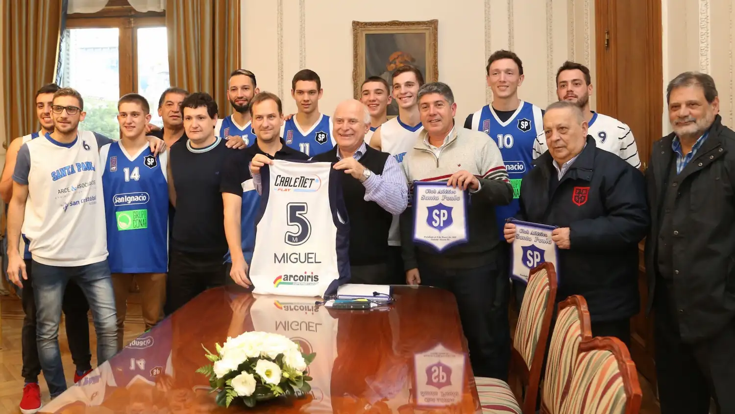 Copa Santa Fe de básquet: Lifschitz felicitó a los jugadores del Club Santa Paula