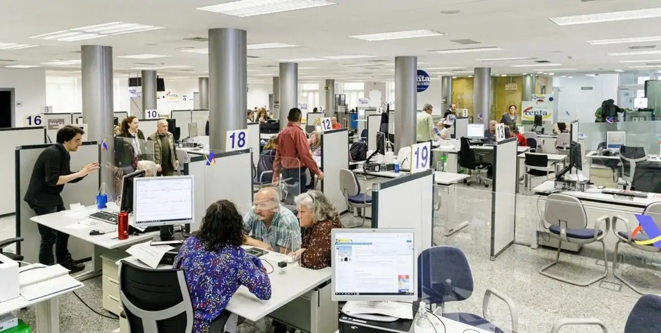 La dotación de personal del Estado nacional pasó de 341.465 trabajadores en diciembre de 2023 a 269.025 en agosto.