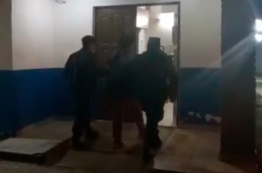 Mujer atacó a su pareja y le provocó un corte en la espalda: lo trasladaron al HIGA